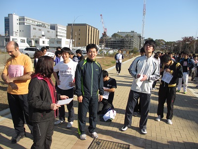 今年は新キャンパスの敷地内で行われました