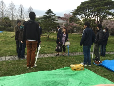 花見の場所集合!どこに座ろうかなー