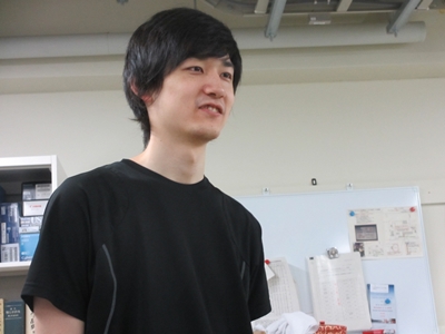 渡邉くんは実験がんばれ!